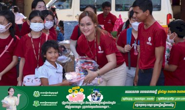 ក្រុមសិស្សានុសិស្សសាលាអន្តរជាតិ ហ្វររ៉េសហៀល ដែលទទួលបានជ័យលាភីពីពិព័រណ៌ភាពជាអ្នកដឹកនាំក្នុងឆ្នាំសិក្សា២០២១-២០២២