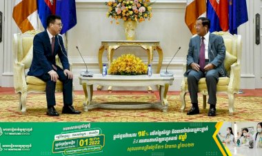 សម្ដេចតេជោ ហ៊ុន សែន ទទួលជួបពិភាក្សាការងារជាមួយប្រធានក្រុមហ៊ុន HUAWEI ប្រចាំតំបន់ប៉ាស៊ីហ្វិក