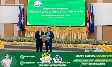 ឯកឧត្តម កឹម ស៊ីថន រដ្ឋលេខាធិការប្រចាំការ តំណាងដ៏ខ្ពង់ខ្ពស់ ឯកឧត្តម ប៉ាន សូរស័ក្តិ រដ្ឋមន្ត្រីក្រសួងពាណិជ្ជកម្ម អនុញ្ញាតឱ្យគណៈប្រតិភូក្រុមហ៊ុន សាន់វ៉ា ប្រផឹធី (ខេមបូឌា) ចូលជួបសម្តែងការគួរសម និង ពិភាក្សាការងារ